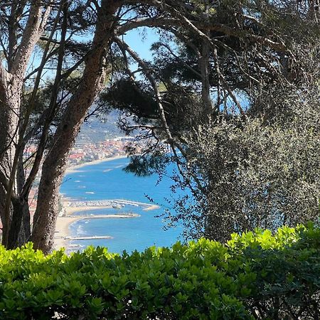 Torre Alpicella Holiday Home, A Scenic Escape Into Nature And Relaxation Диано Марина Екстериор снимка